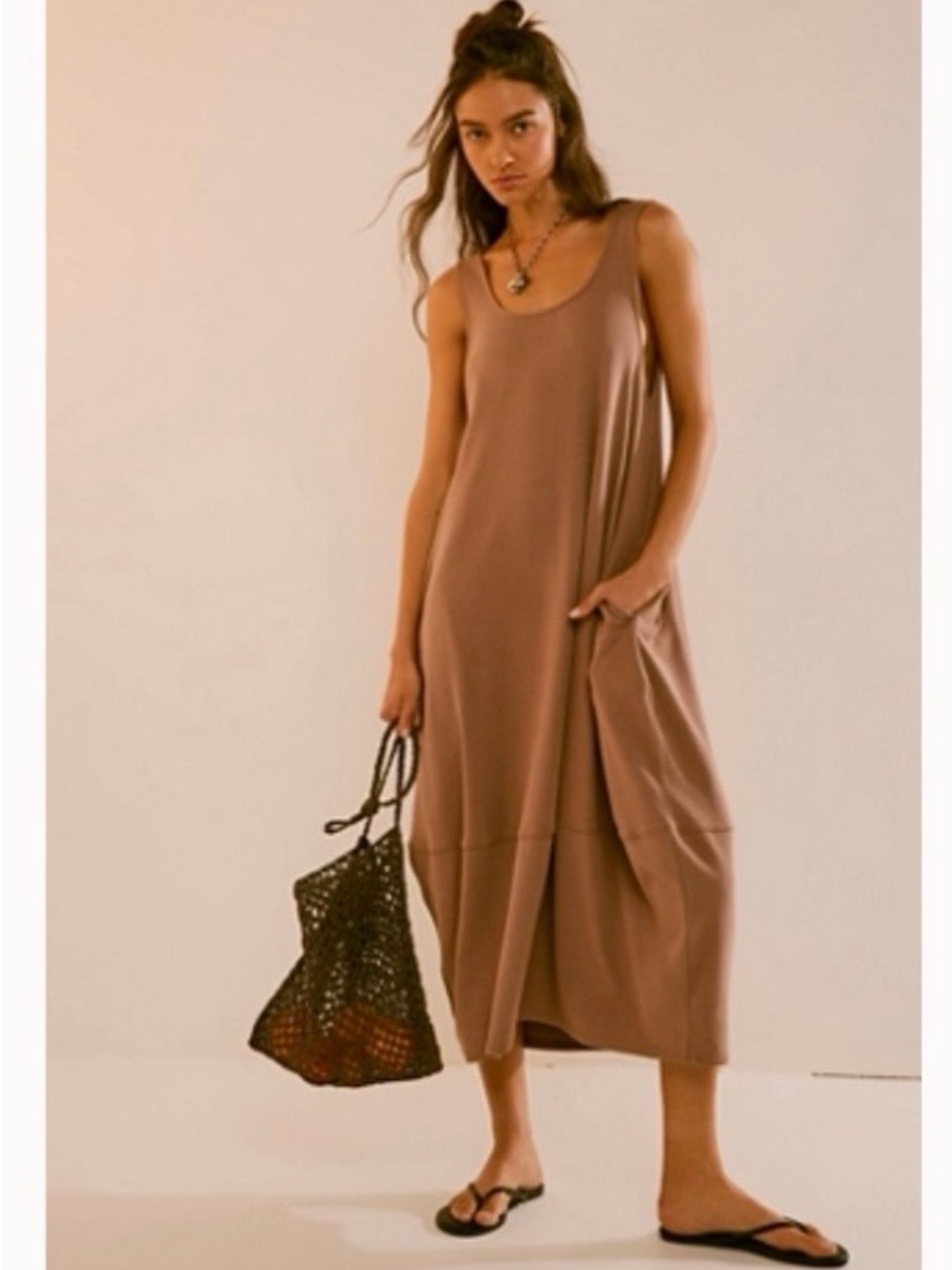 Sleeveless Scoop Neck Maxi Dress in Mauve